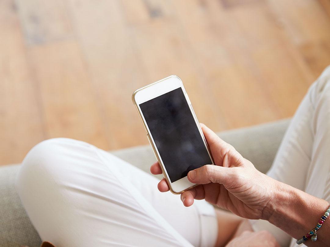 Survey Reveals Women Love Smartphone Porn